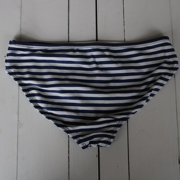 GAP Kids, Size 10, Blue and White Mix Pattern Tankini Swimsuit - Picture 7 of 8